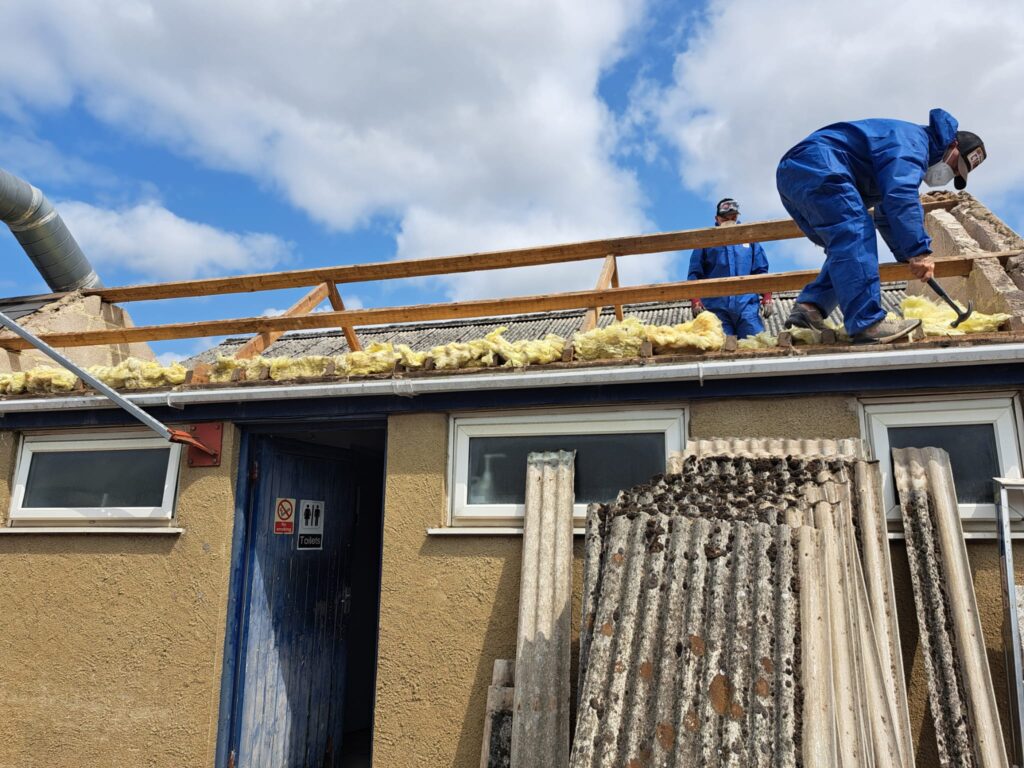 why choose us for your commercial asbestos roofing removal